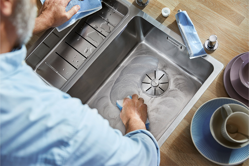 how to clean kitchen sink